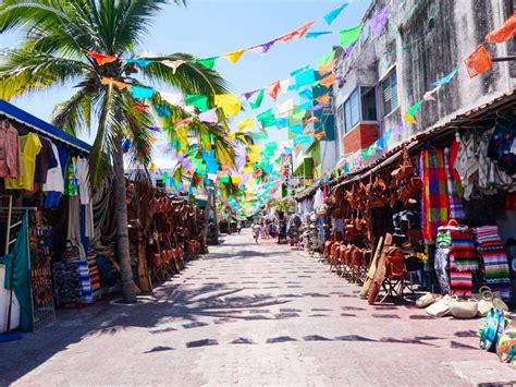 playa del carmen shopping street